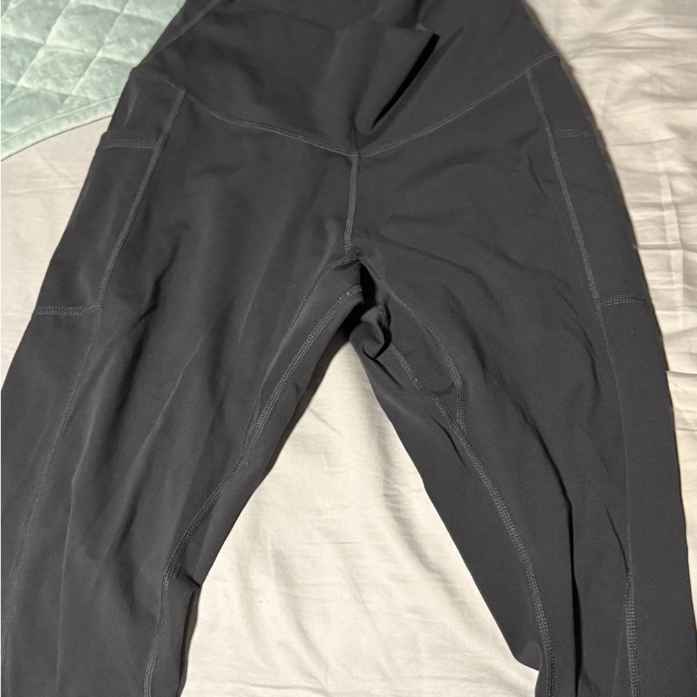 Grey High-Waisted Leggings with Pockets